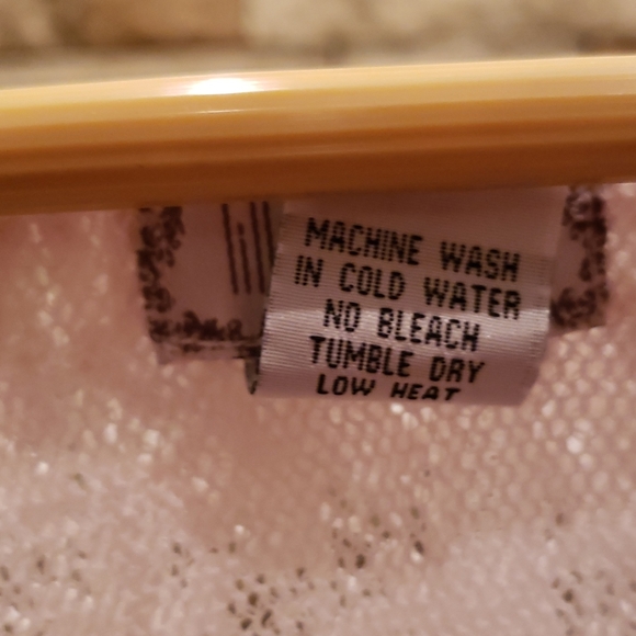 White lace top. "LILLY MASON" - Picture 3 of 15